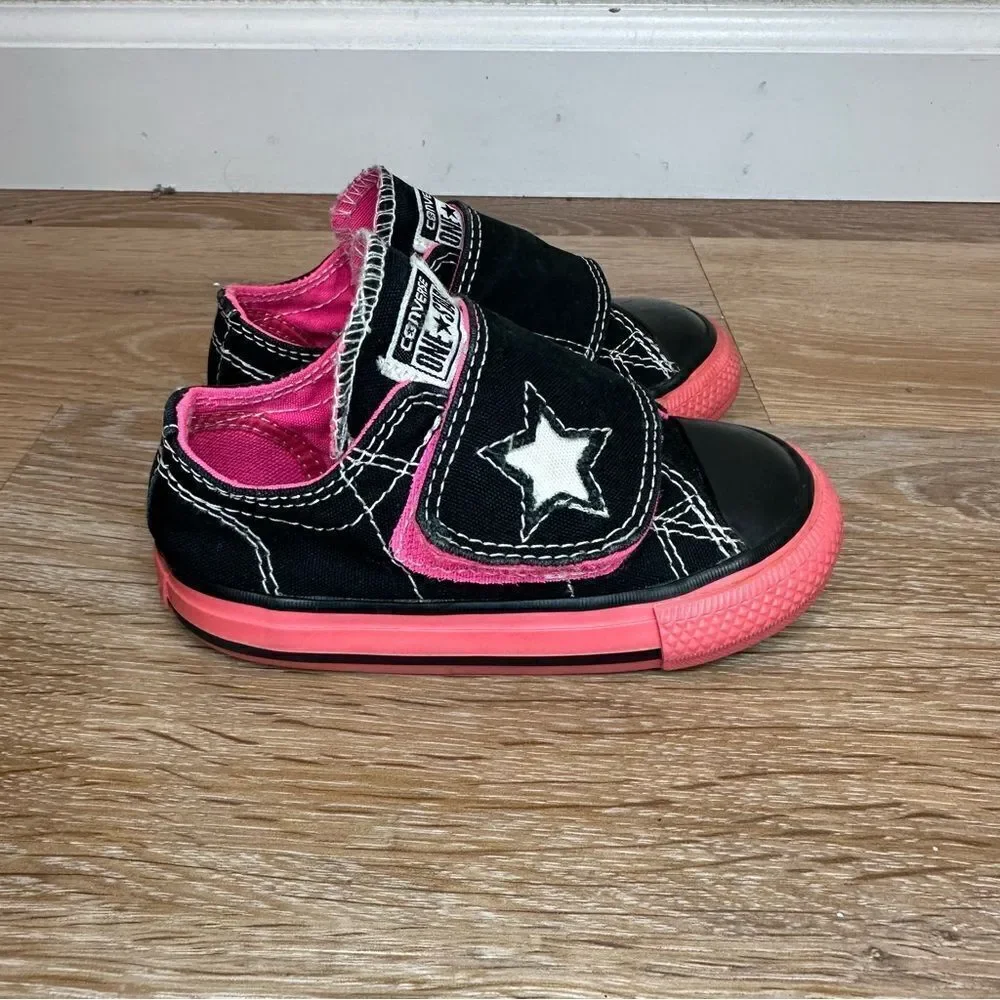 Converse Baby Girl Size 6 Pink Black Vilcro Sneaker Shoes